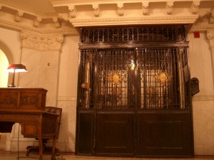 Perrenoud original 1901 Otis birdcage elevator  